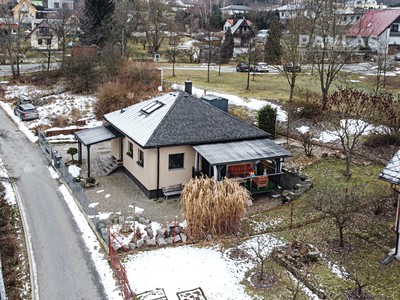 Adamovská, Adamov